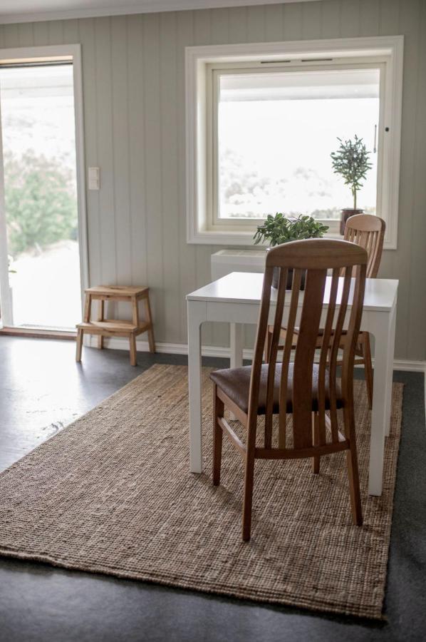 Jasund Sunview Apartment Lyngdal Bagian luar foto