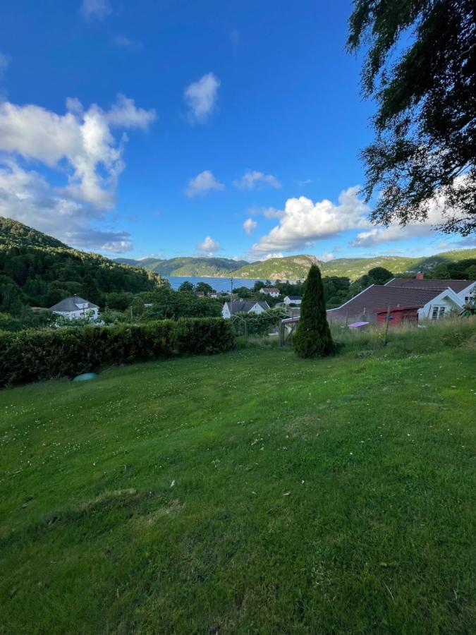 Jasund Sunview Apartment Lyngdal Bagian luar foto